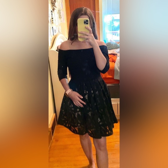 Dainty Hooligan NWT Off The Shoulder Black Lace Dress - Picture 1 of 3